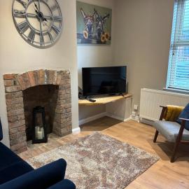 Beautiful 2 bedroom entire home, hotel a Belfast
