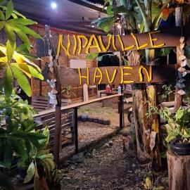 Nipaville Haven, hotel sa Moalboal