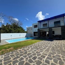 Authentica Private Villa by Oceanaxe Holidays