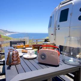 Beachfront California Coast Airstream - Dreamy, hotel in Half Moon Bay