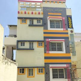 Gagan Deluxe Lodge Near Chikkballapur, hotel en Chik Ballāpur