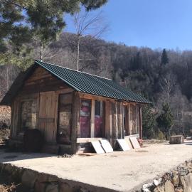 Mountain Villa Nize Pole