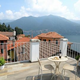 LaCasetta _ Como Lakeview Terrace renovated apartment, hotel in Carate Urio