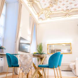 CASA LE 4 ARTI - 86Mq in Via Lagrange 43 LUXURY, hotel a Torí