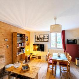 Le petit coin au bord du lac, hotel in Doussard