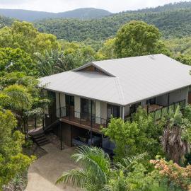 Curlew Cove, hotel in Airlie Beach