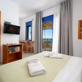 Finikas Studios & Apartments - Kalamaki Holidays, hotelli kohteessa Kalamaki