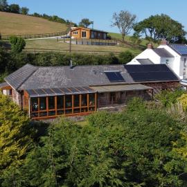Brofallen - Spacious bunglaow with distant sea views and enclosed garden