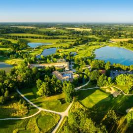 Domaine du Gouverneur, Hôtel, Restaurant & Golf, khách sạn ở Monthieux