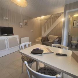 OMAHA holiday cottage stay near the D-Day beaches, Hotel in Formigny
