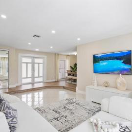 Luxury Private Pool Home in South Florida Near Miami and Fort Lauderdale Beaches
