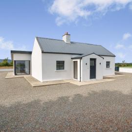 3 Bed in Tomnahealy Little oc-t32392