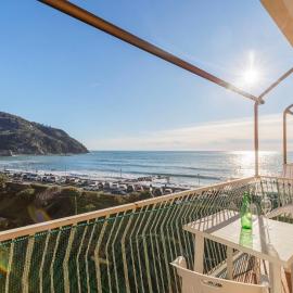 Spazioso appartamento Vista Mare, Levanto, ξενοδοχείο στο Λεβάντο