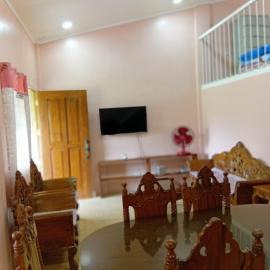 cavinitan transient house، فندق في فيراك