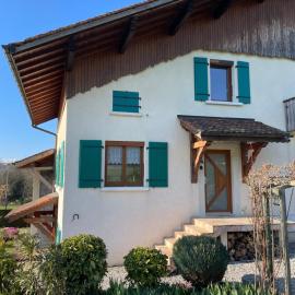 Maison en Haute-Savoie au pied des montagnes !