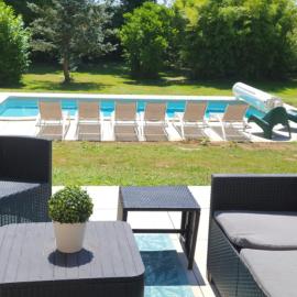 La villa du lac à Mesnil Saint Père, hotel in Mesnil-Saint-Père