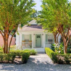 Charleston Oasis with Hot Tub, Mins to Dtwn