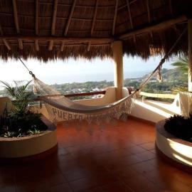 Beautiful Tropical House with Ocean VIEWS!, hotel in Cruz de Huanacaxtle