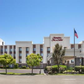 Hampton Inn & Suites Fresno, hotel en Fresno