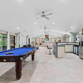 Cozy 3 Bedroom Retreat in the Heart of Capalaba, Hotel in Capalaba
