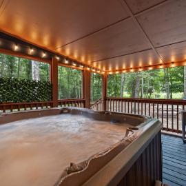 The Racoons Nest in Copperhead Lodge โรงแรมในแบลร์สวิลล์