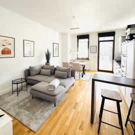 NIRO I Design City Apartment, Dachterrasse, modern, Top Lage, Zentrum, W-LAN, TV, hotel v destinácii Weinheim