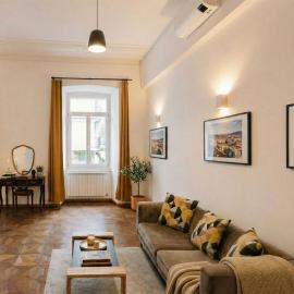 L'arco Trieste studio living 2