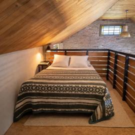 Casa quinta con pileta en City Bell - Arturo Seguí