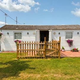 Sun, Sand & Sheppey The Ultimate Escape, hotel in Leysdown-on-Sea