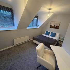 Private Room in Family Home, hotel in Kidlington