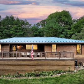 Shenandoah Cabin Hot Tub, Fire Pit, Dog-Friendly, hotel u gradu 'Stanley'