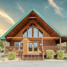 Lazy Bear Lodge, hotel en Sevierville