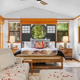 Volcano Tea House Cottage-SpaBath-HotTub-FirePlace