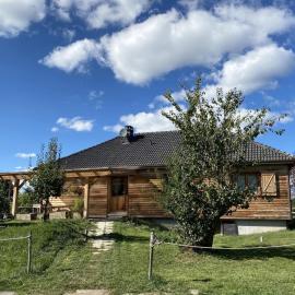 Grand chalet, parking, animaux admis - 11 pers. près de Vichy - FR-1-489-625