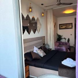 Noida Stay with Yamuna View