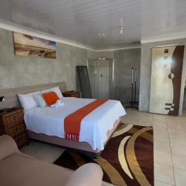 Godmill guesthouse Taung, khách sạn ở Lethola