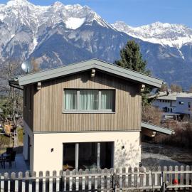 Cute House with terrace and garden, hotel in Innsbruck