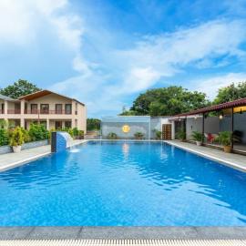 Milestone Resort, khách sạn ở Thūr