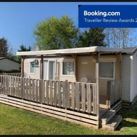 Mer et centre sur camping 5 étoiles wifi gratuit TV 3 chambres piscines chauffées mobil H
