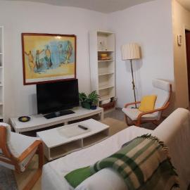 Bonito y confortable apartamento cercano al Parador Nacional, hotel in La Lastrilla