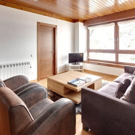 Cap 1500 Dos by FeelFree Rentals, hotel din Naut Aran
