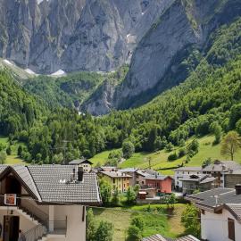 Quater Pis - Casa in Scalve, hotel in Colere