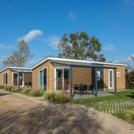 Chalet - Holidaypark Fort den Haak Vrouwenpolder, hotel in Vrouwenpolder