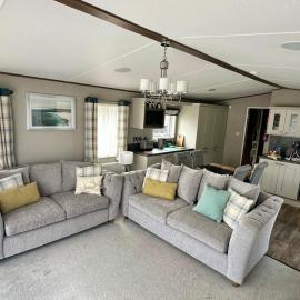Davies Caravans on Oakdene Forest Park 3 bedroom holiday lodge home - entertainment passes included, Hotel in Saint Leonards