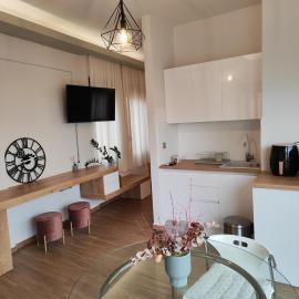 Beauty and Comfort Loft For Relax & Work, Hotel in Áyios Andónios