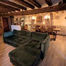 Escape Game Templiers 4 personnes Proche Chartres, hotel u gradu Châteauneuf-en-Thymerais