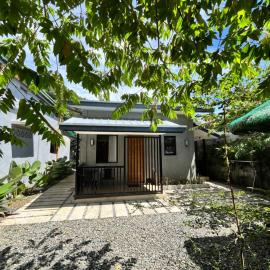 Pio Transient House, hotel a Tanay
