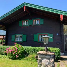 Haus Bergsteigerglück: Schleching şehrinde bir otel
