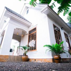Spacious 3BR Homestay Perfect for Groups and Safari Travellers, hotell sihtkohas Arusha
