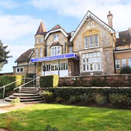 The Caledonian Island Hotel, хотел в Сандаун